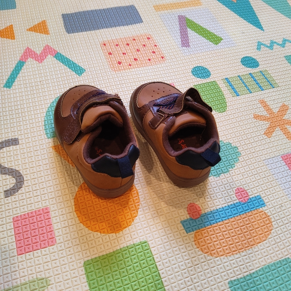 Carter's shoes for baby
